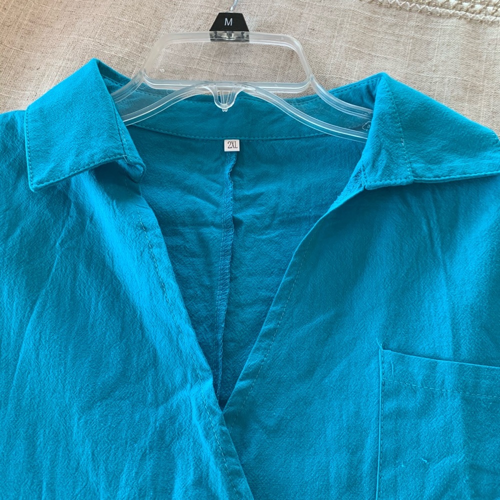 3/4 sleeve vneck collared shirt
